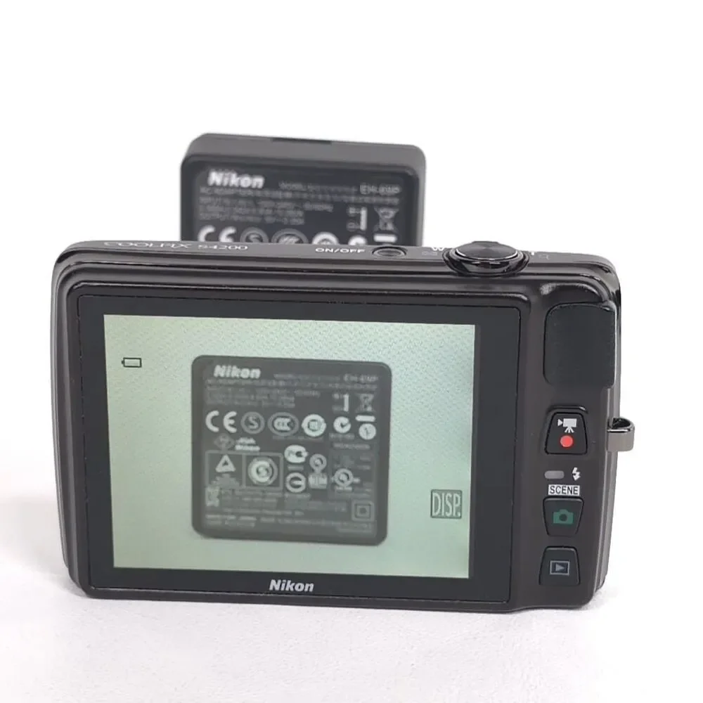 NIKON COOLPIX S4200 Black 16MP 6X Zoom Touchscreen Digital Camera Bundle Tested